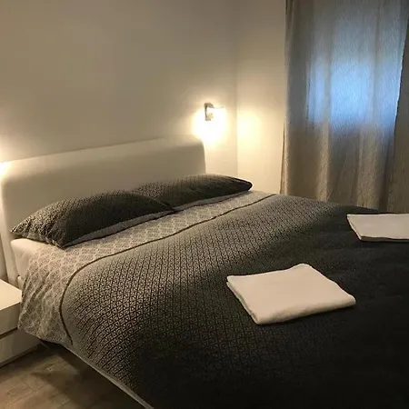 Jukic 2 Apartamento Kaštela