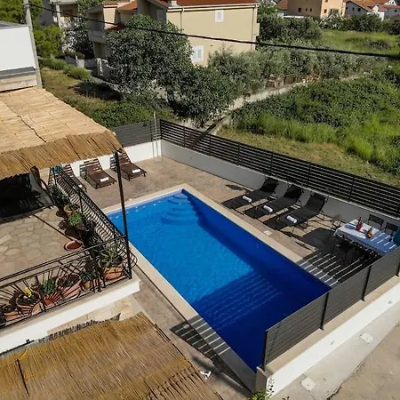 Apartamento Jukic 2 *